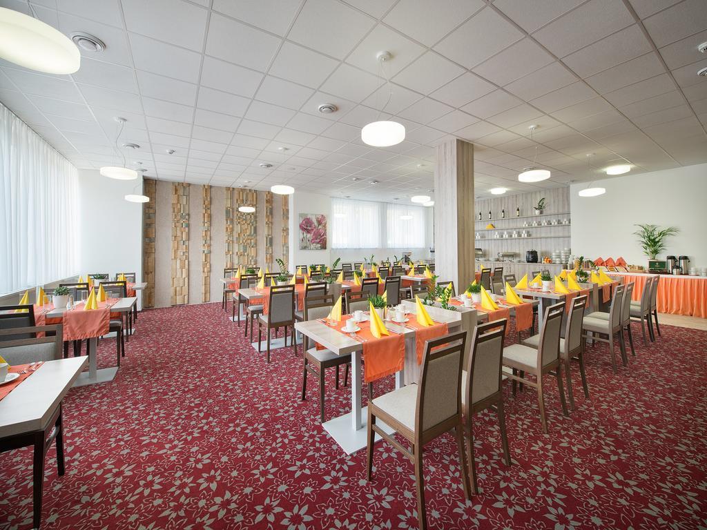 Ea Hotel Kraskov Stary Dvur Extérieur photo