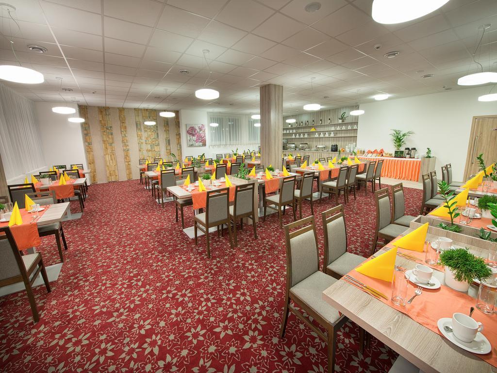 Ea Hotel Kraskov Stary Dvur Extérieur photo