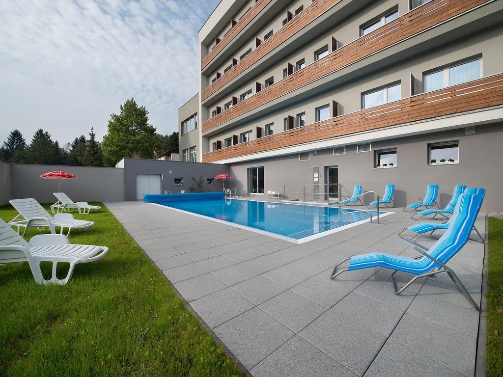 Ea Hotel Kraskov Stary Dvur Extérieur photo