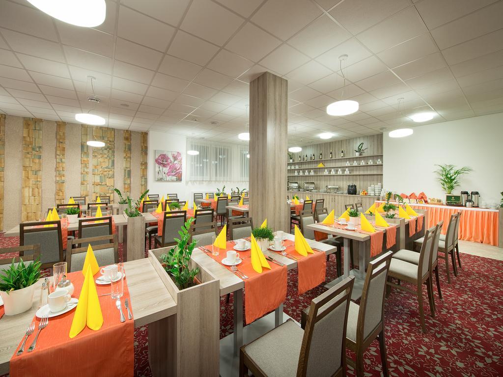 Ea Hotel Kraskov Stary Dvur Extérieur photo